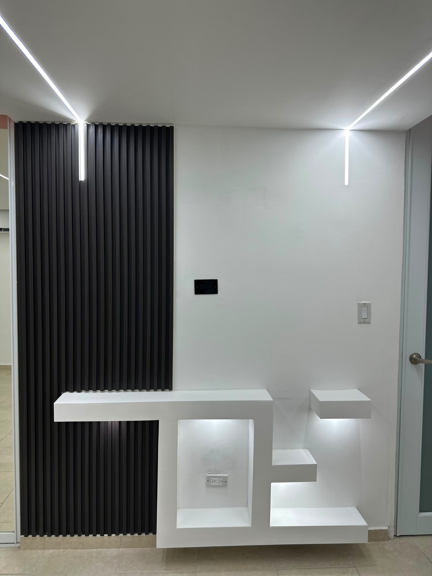 TV Units 4